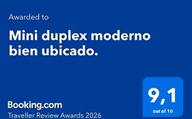 Mini duplex moderno bien ubicado.